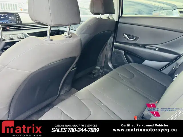 2022 Hyundai Elantra SEL - Photo 17