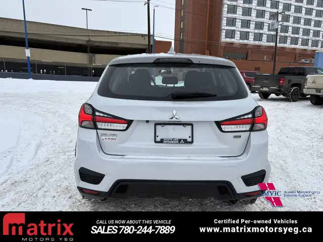 2022 Mitsubishi RVR ES - Photo 9