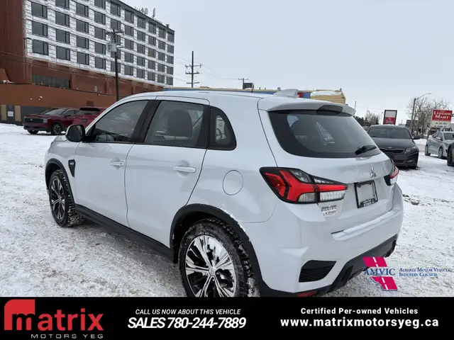 2022 Mitsubishi RVR ES - Photo 10