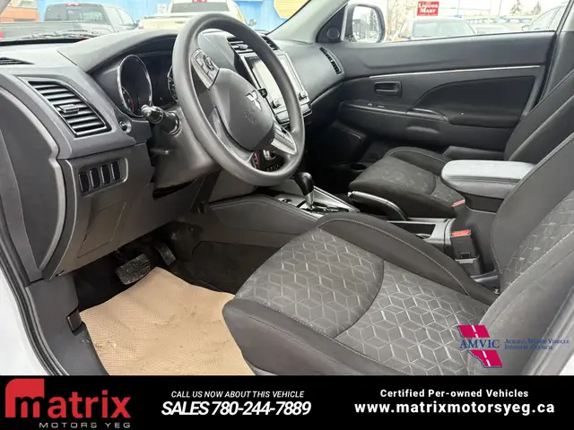 2022 Mitsubishi RVR ES - Photo 13