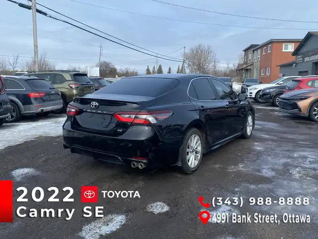 2022 Toyota Camry SE - Photo 3