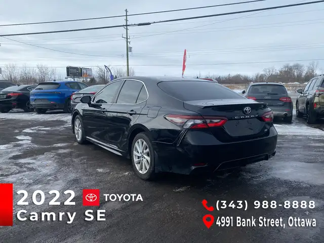2022 Toyota Camry SE - Photo 4