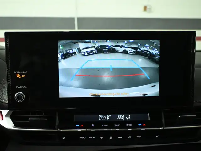 2025 Toyota SIENNA HYBRID XSE No Accident Sunroof Digital Dash W - Photo 18