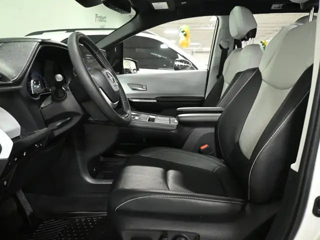 2025 Toyota SIENNA HYBRID XSE No Accident Sunroof Digital Dash W - Photo 22