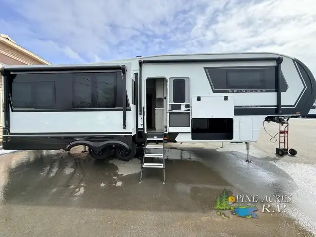 2026 Brinkley Model Z 3100 - Photo 3