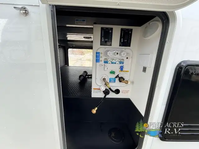 2026 Brinkley Model Z 3100 - Photo 7