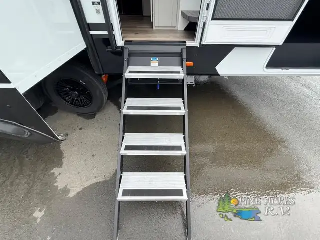 2026 Brinkley Model Z 3100 - Photo 10