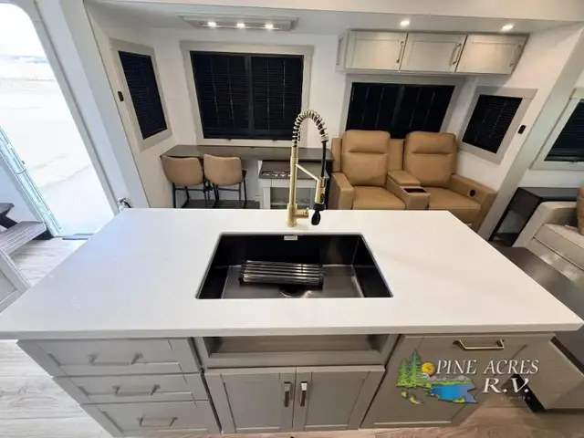 2026 Brinkley Model Z 3100 - Photo 36