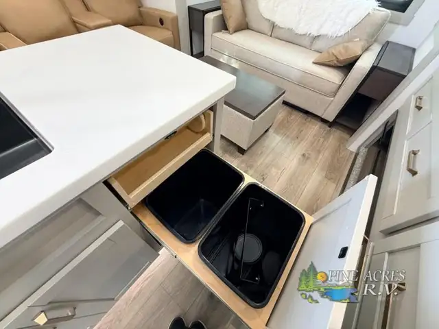 2026 Brinkley Model Z 3100 - Photo 37