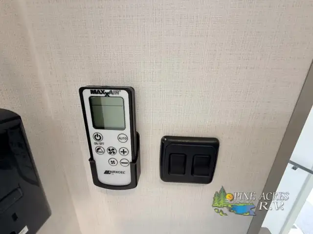 2026 Brinkley Model Z 3100 - Photo 50