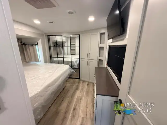 2026 Brinkley Model Z 3100 - Photo 51