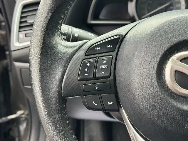 2014 Mazda MAZDA3 GS-SKYGREAT FUEL ECONOMY - Photo 18