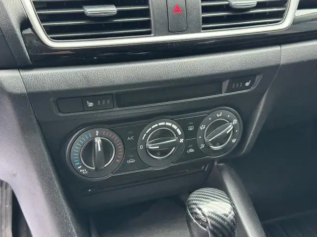 2014 Mazda MAZDA3 GS-SKYGREAT FUEL ECONOMY - Photo 21