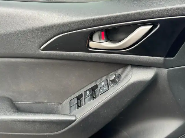 2014 Mazda MAZDA3 GS-SKYGREAT FUEL ECONOMY - Photo 24