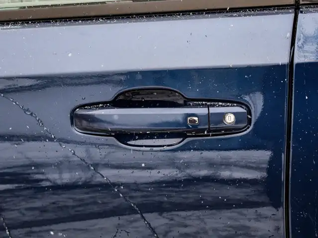 2019 GMC Sierra 1500 AT4 5.3L - Photo 8