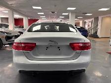 2018 Jaguar XE 25t AWD Prestige - Photo 5