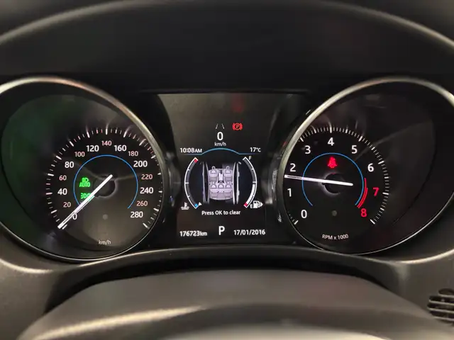 2018 Jaguar XE 25t AWD Prestige - Photo 21