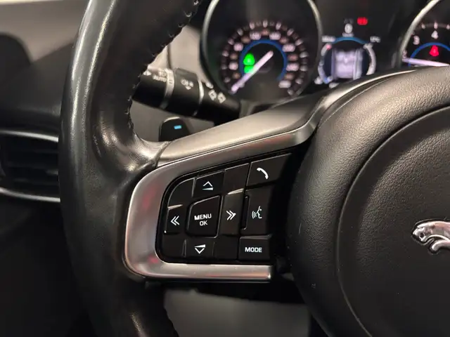 2018 Jaguar XE 25t AWD Prestige - Photo 22