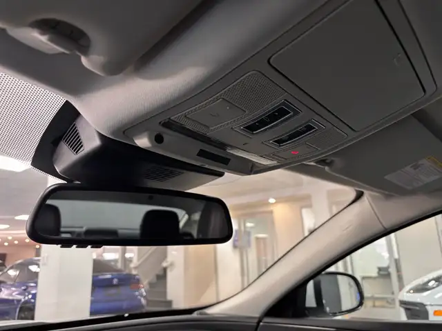 2018 Jaguar XE 25t AWD Prestige - Photo 33
