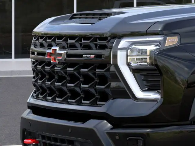2026 Chevrolet Silverado 2500HD ZR2 - Photo 13