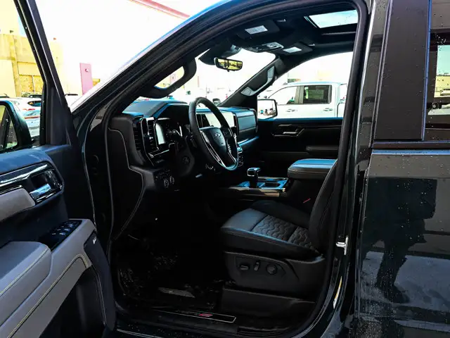 2026 Chevrolet Silverado 1500 ZR2 - Photo 17
