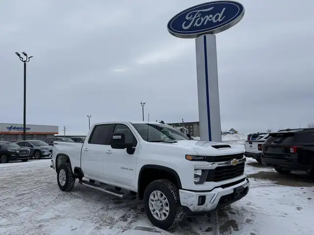 2025 Chevrolet Silverado 3500HD LT / DURAMAX! / HSEATS! / HSTEER - Photo 2