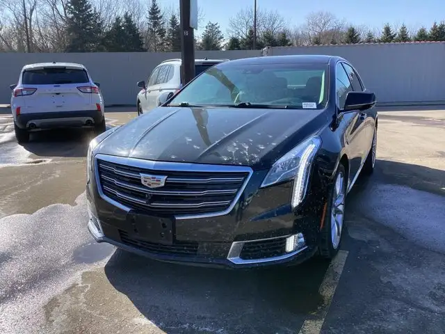 2018 Cadillac XTS Premium Luxury FWD - Photo 2