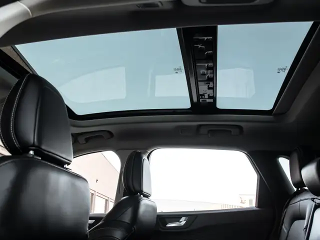 2020 Ford Escape SEL AWD|PANOROOF|HEATED SEAT & STEERING|CRUISE - Photo 11