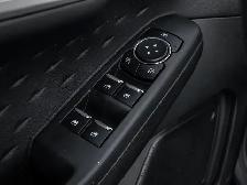 2020 Ford Escape SEL AWD|PANOROOF|HEATED SEAT & STEERING|CRUISE - Photo 12