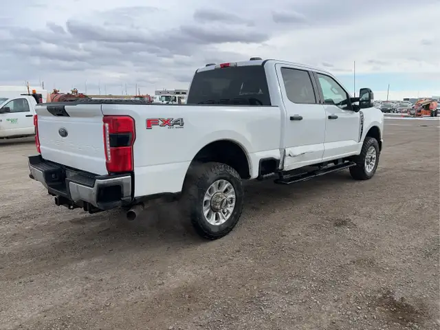 2023 Ford F-250 Super Duty - Photo 4