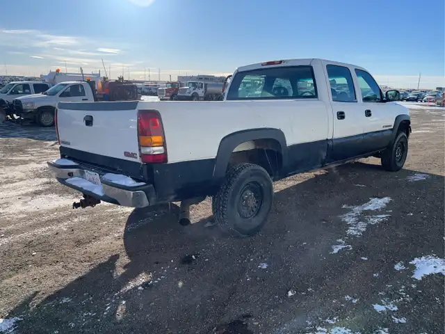 2002 GMC Sierra 2500HD - Photo 4
