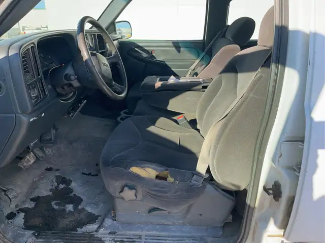 2002 GMC Sierra 2500HD - Photo 13
