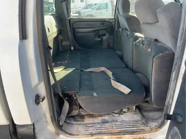 2002 GMC Sierra 2500HD - Photo 19