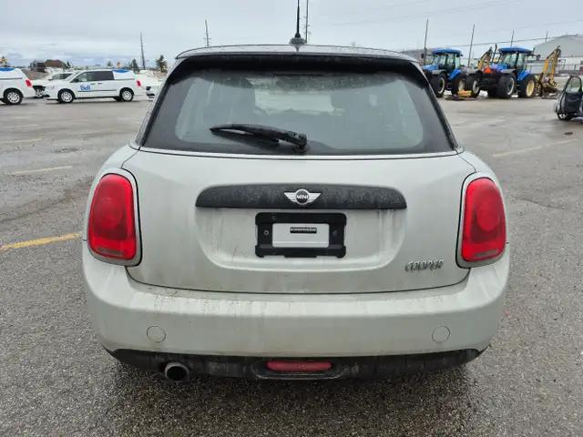 2017 MINI Cooper 5-door - Photo 6