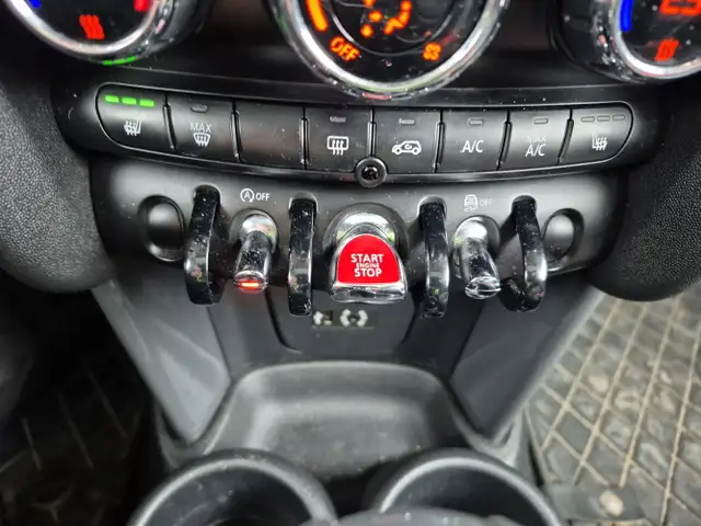 2017 MINI Cooper 5-door - Photo 16