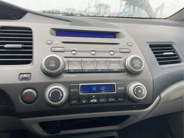 2009 Honda Civic - Photo 17
