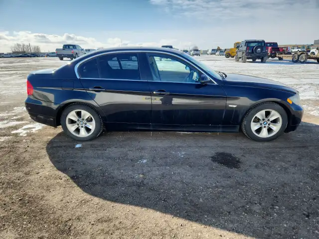 2006 BMW 325i - Photo 6