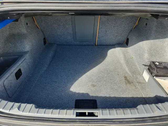 2006 BMW 325i - Photo 20