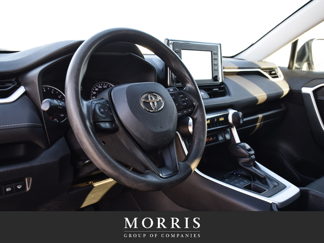 2022 Toyota Rav4 LE - Photo 9