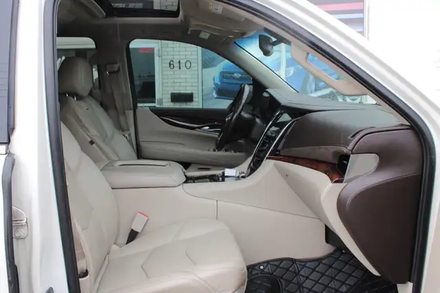 2015 Cadillac Escalade - Photo 13