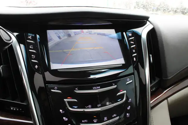 2015 Cadillac Escalade - Photo 21