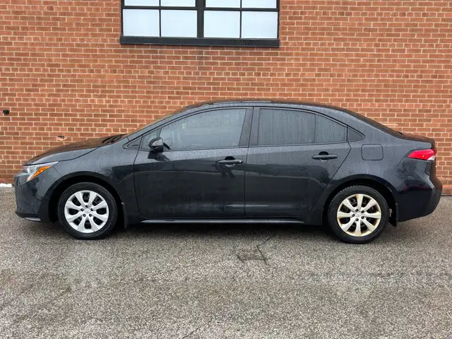 2020 Toyota Corolla LE Automatic - Photo 3