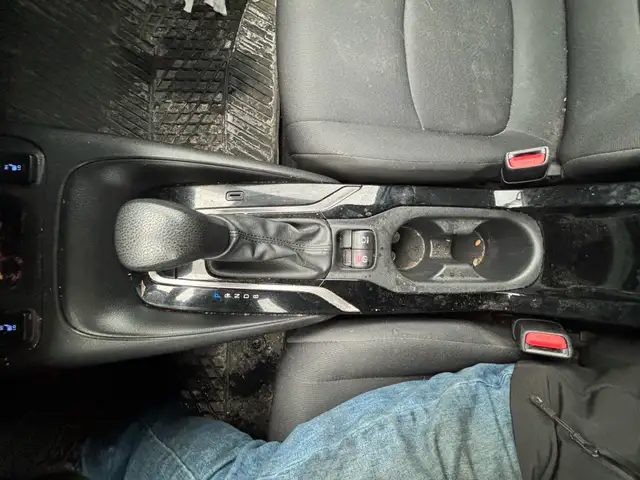 2020 Toyota Corolla LE Automatic - Photo 20