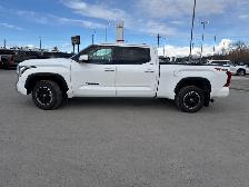 2023 Toyota Tundra SR5 HEATED SEATS / CREW CAB 4X4 / APPLE ANDRI - Photo 2