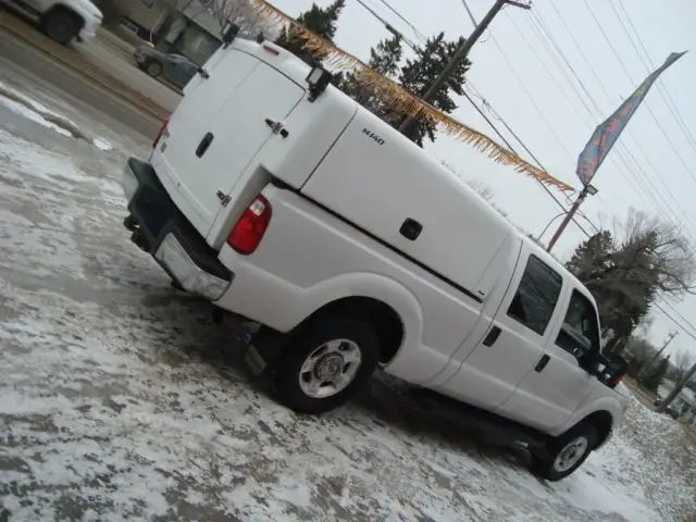 2012 Ford Super Duty F-250 SRW 4X4 CREW CAB XLT - Photo 3