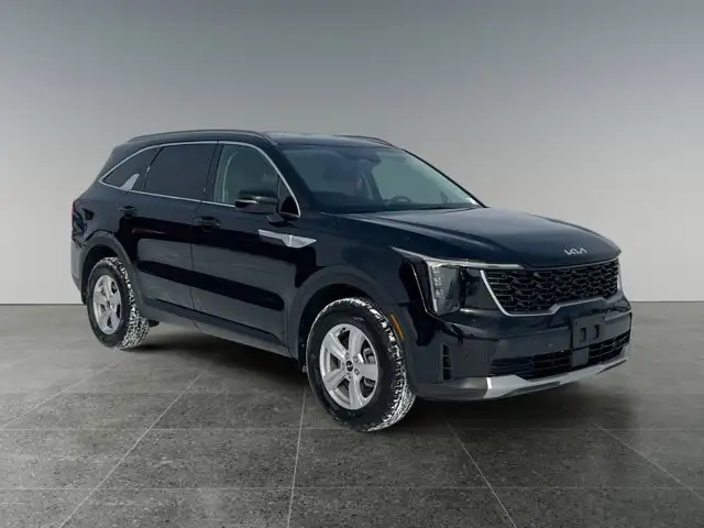 2024 Kia Sorento LX - Photo 9