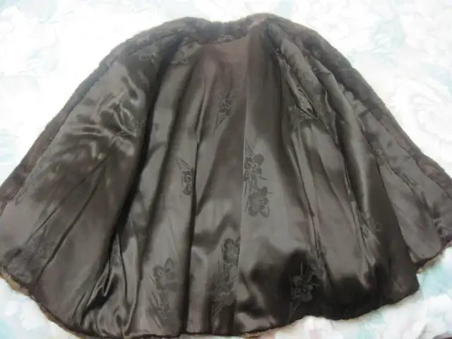 Très beau manteau en fourrure de rat musqué / muskrat fur coat - Photo 5