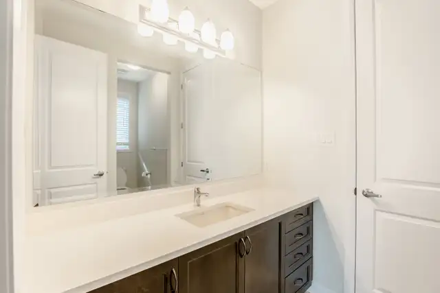 Orleans spacious bedroom with private bathroom for rent $950 - Photo 6