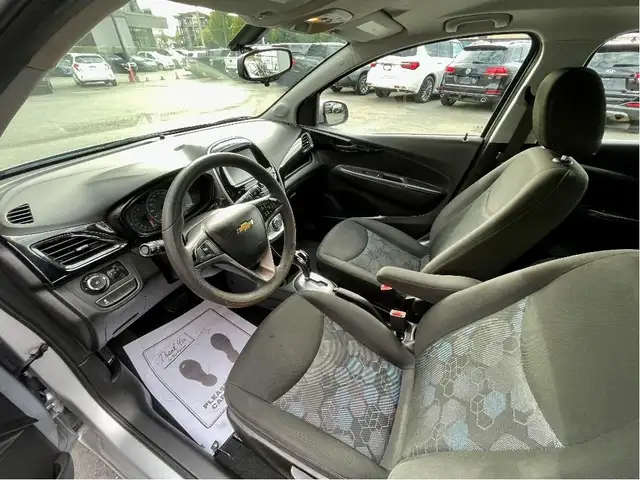 2018 Chevrolet Spark LT AUTO PWR GROUP A/C B/U CAMERA - Photo 19