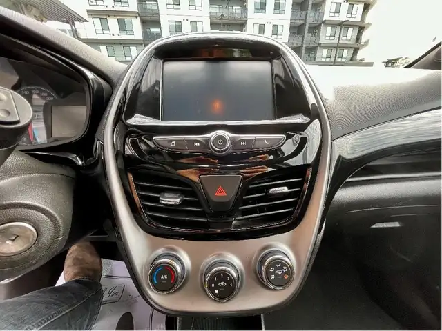 2018 Chevrolet Spark LT AUTO PWR GROUP A/C B/U CAMERA - Photo 23